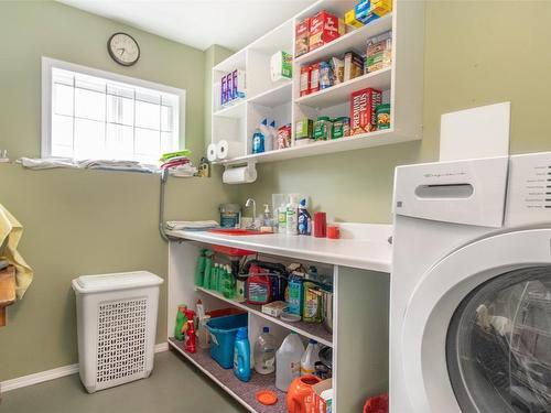 3149 Shetler Drive, Westbank, BC - Indoor Photo Showing Laundry Room