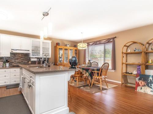 3149 Shetler Drive, Westbank, BC - Indoor Photo Showing Kitchen