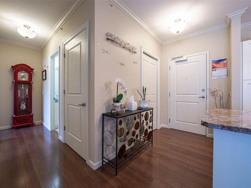 405-3010 35 Street, Vernon, BC - Indoor Photo Showing Other Room