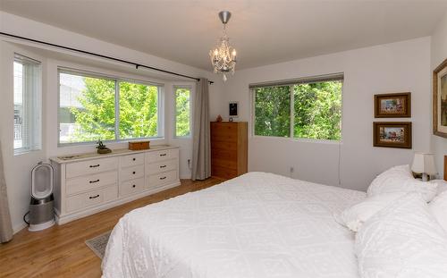 303-101 20Th Street, Salmon Arm, BC - Indoor Photo Showing Bedroom