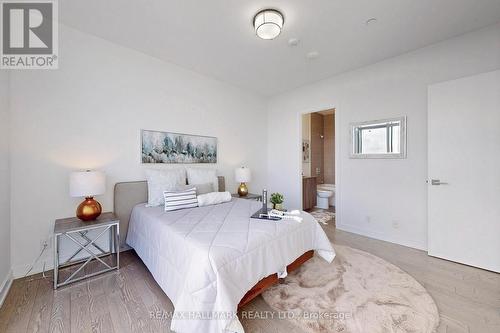 1801 - 609 Avenue Road, Toronto, ON - Indoor Photo Showing Bedroom