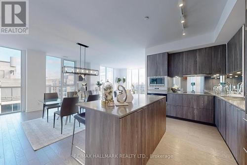 1801 - 609 Avenue Road, Toronto, ON - Indoor Photo Showing Kitchen With Upgraded Kitchen