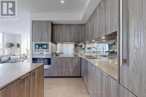 1801 - 609 Avenue Road, Toronto, ON - Indoor Photo Showing Kitchen With Double Sink