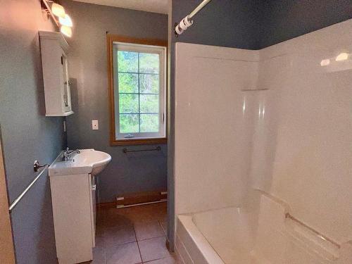 Bathroom - 1 Ch. Des Amoureux, Mont-Tremblant, QC - Indoor Photo Showing Bathroom