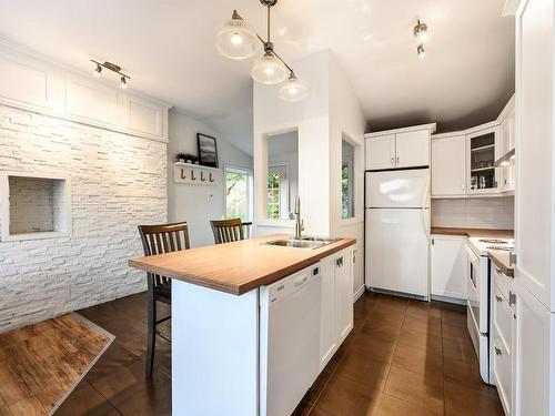 Kitchen - 131 Rue De Lévis, Bromont, QC - Indoor Photo Showing Kitchen With Double Sink