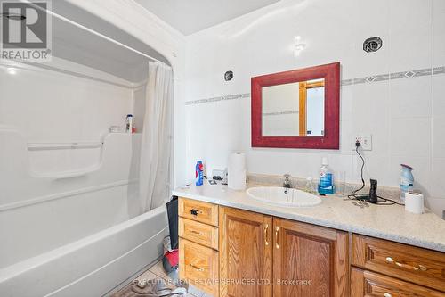 3670 3Rd Concession Road, Essex, ON - Indoor Photo Showing Bathroom