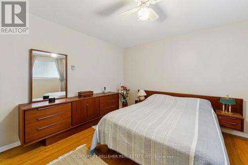 1308 Dupree Place, Mississauga, ON - Indoor Photo Showing Bedroom