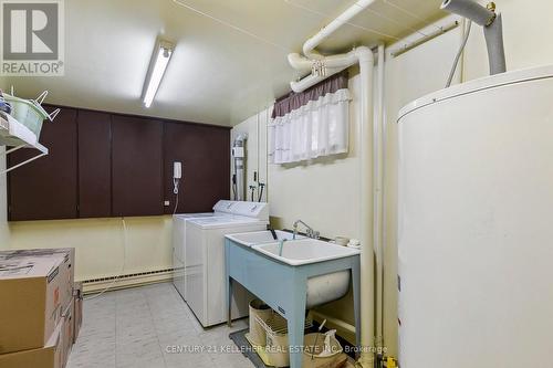 1308 Dupree Place, Mississauga, ON - Indoor Photo Showing Laundry Room