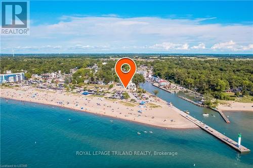 4 Kilally Lane, Lambton Shores (Grand Bend), ON 