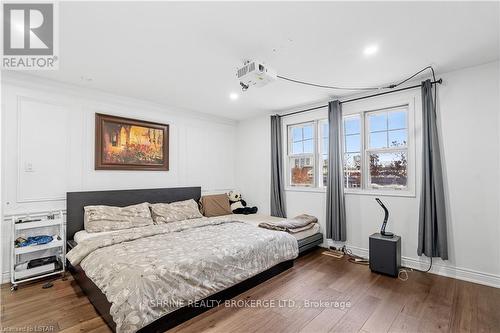 1155 Royal York Road, London, ON - Indoor Photo Showing Bedroom