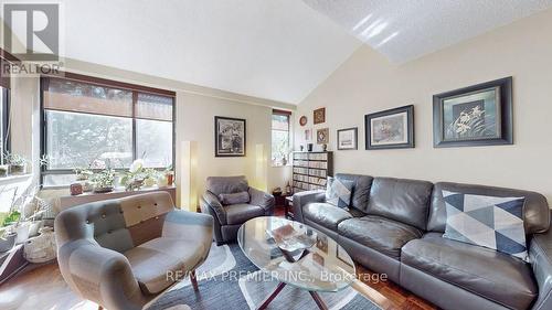 507 - 1555 Avenue Road, Toronto, ON - Indoor Photo Showing Living Room