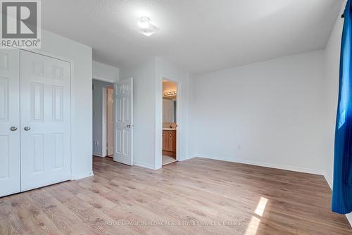 5438 Sweetgrass Gate, Mississauga, ON - Indoor Photo Showing Other Room