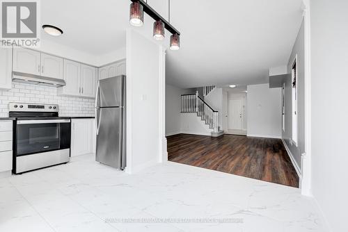 5438 Sweetgrass Gate, Mississauga, ON - Indoor Photo Showing Kitchen With Stainless Steel Kitchen