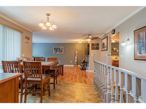 125 Mill Road, Fruitvale, BC - Indoor Photo Showing Dining Room