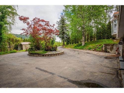 125 Mill Road, Fruitvale, BC - Outdoor