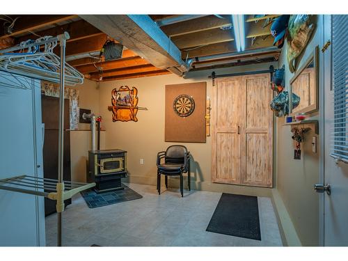 125 Mill Road, Fruitvale, BC - Indoor Photo Showing Basement