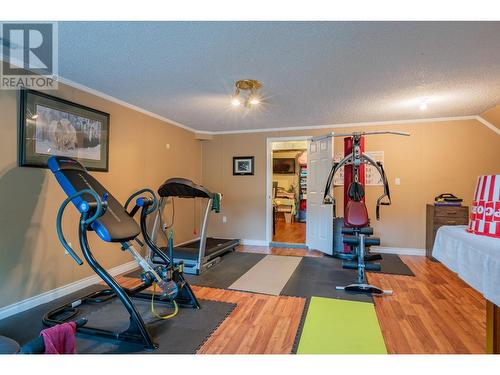 125 Mill Road, Fruitvale, BC - Indoor Photo Showing Gym Room