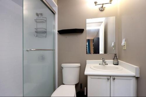 2935 Headon Forest Drive|Unit #23, Burlington, ON - Indoor Photo Showing Bathroom