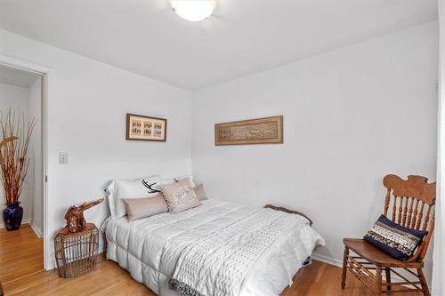 22 Paris Road, Brantford, ON - Indoor Photo Showing Bedroom