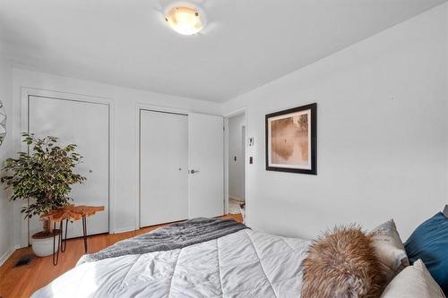 22 Paris Road, Brantford, ON - Indoor Photo Showing Bedroom