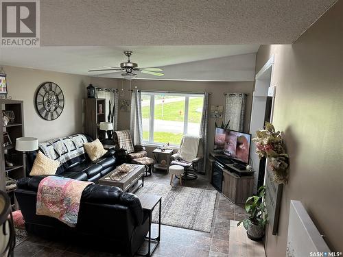 228 6Th Avenue N, Big River, SK - Indoor Photo Showing Living Room