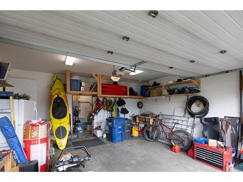 691 7Th Avenue, Fernie, BC - Indoor Photo Showing Garage