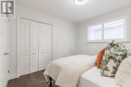 1223 Dunsmure Road, Hamilton, ON - Indoor Photo Showing Bedroom