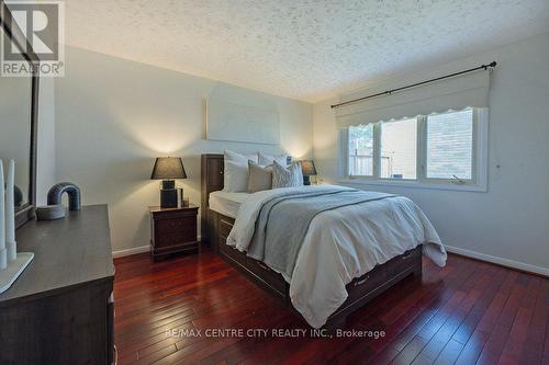 494 Commissioners Road E, London, ON - Indoor Photo Showing Bedroom