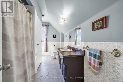 4932 Fly Road, Lincoln, ON - Indoor Photo Showing Bathroom