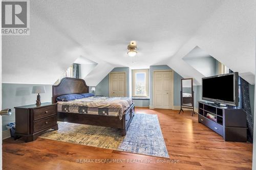 4932 Fly Road, Lincoln, ON - Indoor Photo Showing Bedroom