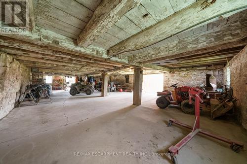 4932 Fly Road, Lincoln, ON - Indoor Photo Showing Garage