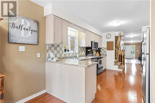 781 Grand Banks Drive, Waterloo, ON - Indoor Photo Showing Kitchen