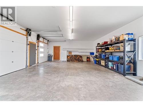 4519 June Springs Road, Kelowna, BC - Indoor Photo Showing Garage