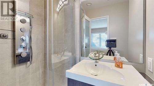 1511 23Rd Avenue, Regina, SK - Indoor Photo Showing Bathroom