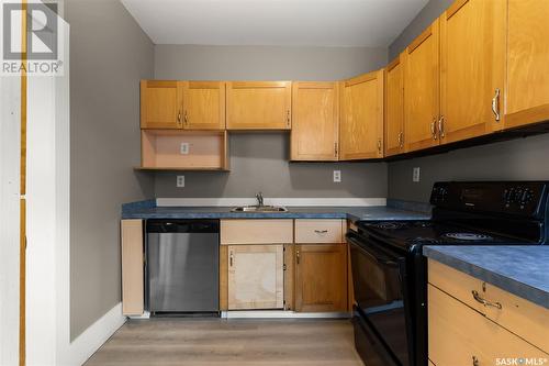 2519 Winnipeg Street, Regina, SK - Indoor Photo Showing Kitchen