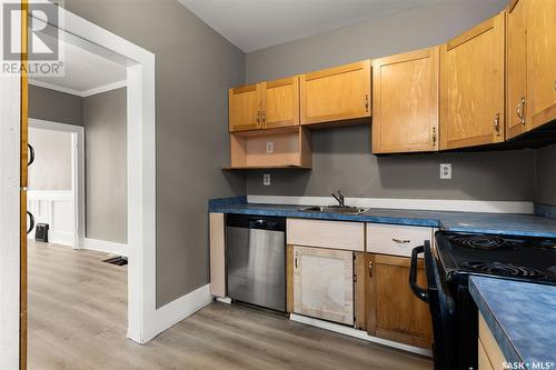 2519 Winnipeg Street, Regina, SK - Indoor Photo Showing Kitchen