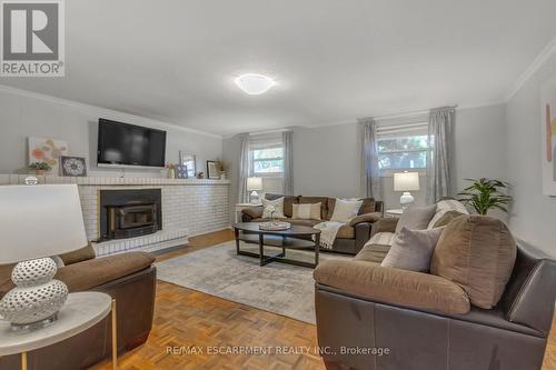 4439 Hawthorne Drive, Burlington, ON - Indoor Photo Showing Living Room With Fireplace