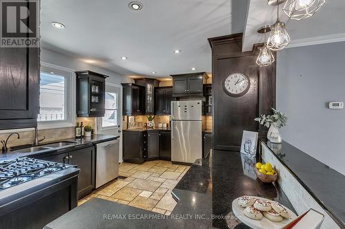 4439 Hawthorne Drive, Burlington, ON - Indoor Photo Showing Kitchen With Double Sink