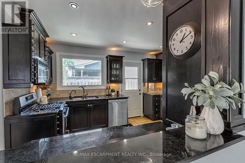 4439 Hawthorne Drive, Burlington, ON - Indoor Photo Showing Kitchen With Double Sink