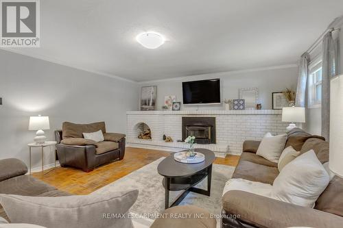 4439 Hawthorne Drive, Burlington, ON - Indoor Photo Showing Living Room With Fireplace