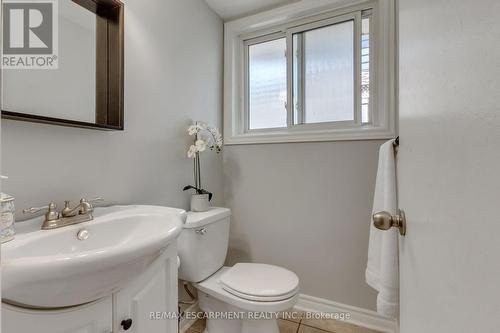 4439 Hawthorne Drive, Burlington, ON - Indoor Photo Showing Bathroom