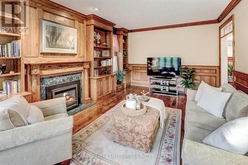 1301 Lindburgh Court, Mississauga, ON - Indoor Photo Showing Living Room With Fireplace