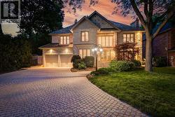 1301 LINDBURGH COURT  Mississauga, ON L5H 4J2