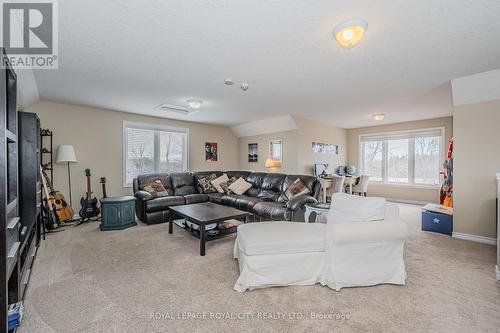 188 Sammon Drive, Guelph/Eramosa, ON - Indoor Photo Showing Living Room