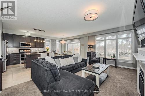 188 Sammon Drive, Guelph/Eramosa, ON - Indoor Photo Showing Living Room