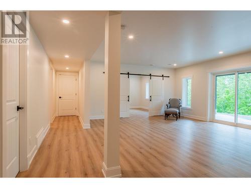 695 Killough  Road, Castlegar, BC - Indoor Photo Showing Other Room