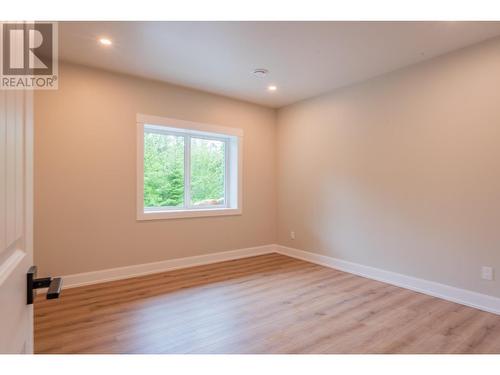 695 Killough  Road, Castlegar, BC - Indoor Photo Showing Other Room