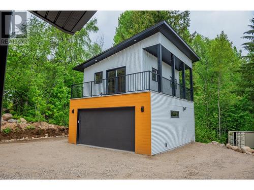 695 Killough  Road, Castlegar, BC - Outdoor With Exterior