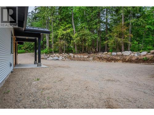 695 Killough  Road, Castlegar, BC - Outdoor