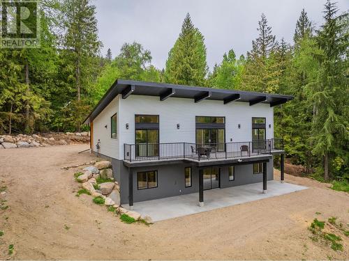 695 Killough  Road, Castlegar, BC - Outdoor With Exterior